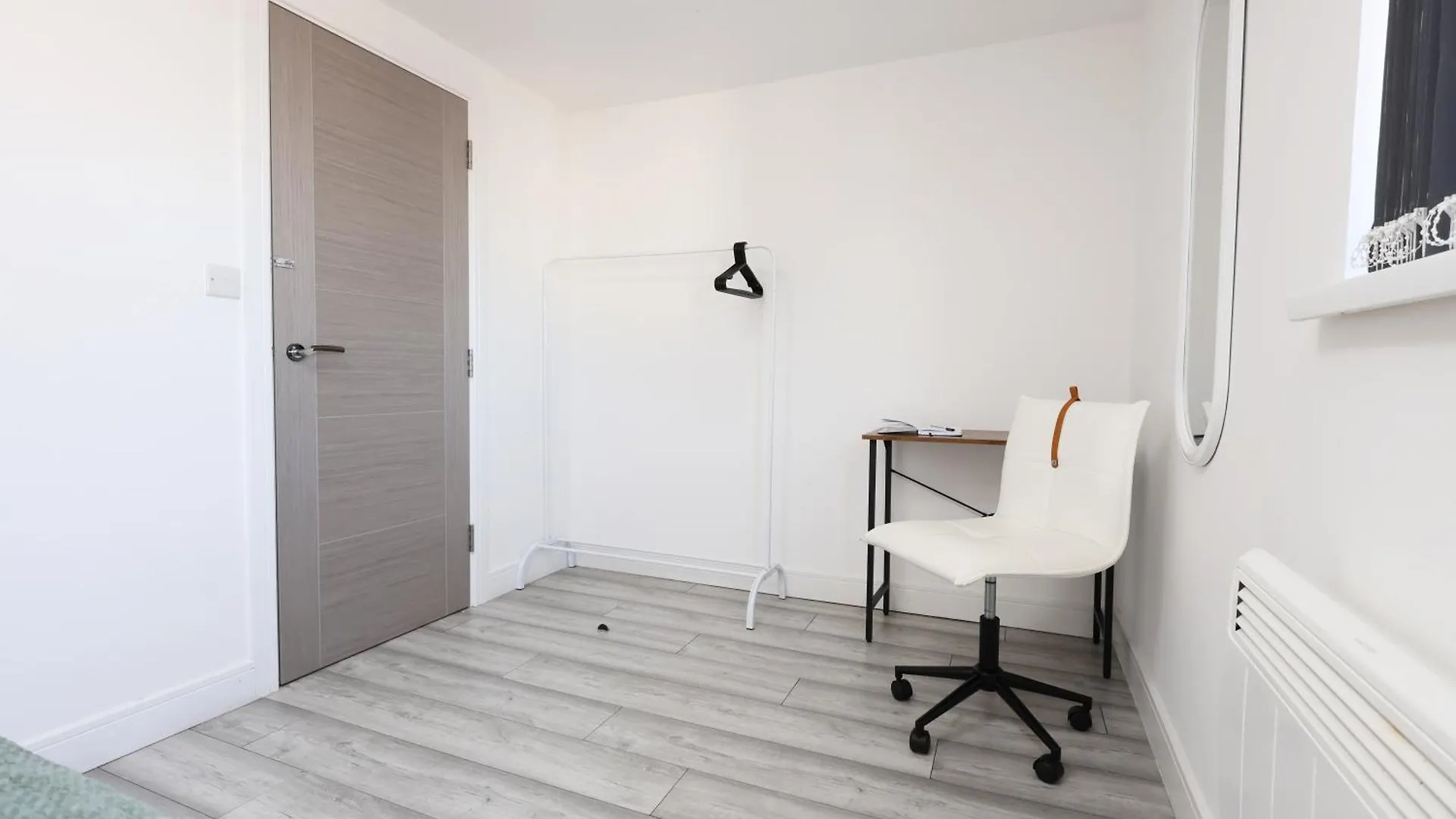 Apartment The Central Nest - Lush 2Bd Flat, Up To 6Ppl Cardiff