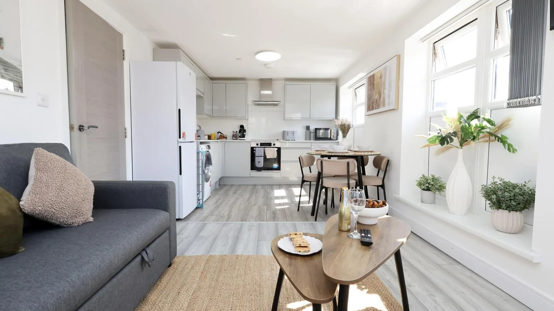 The Central Nest - Lush 2Bd Flat, Up To 6Ppl Cardiff Appartement