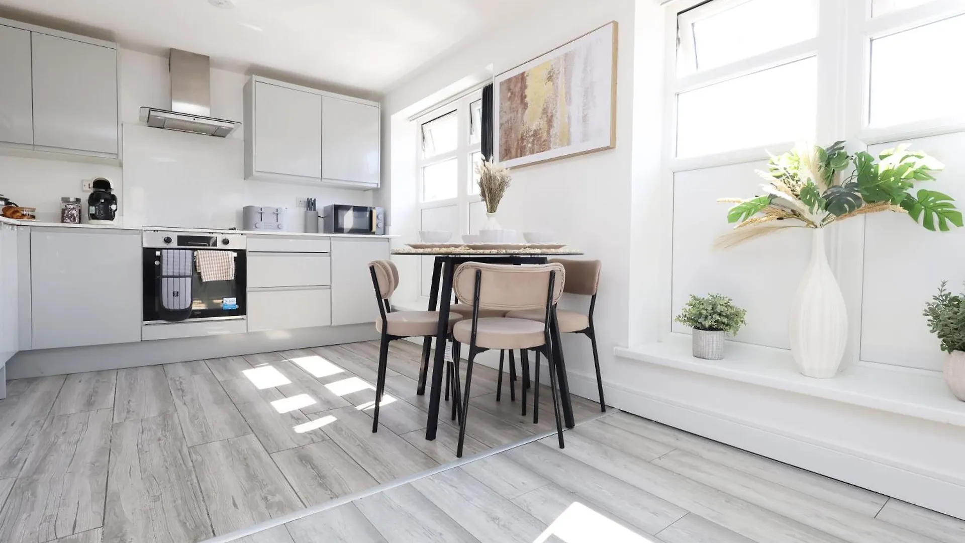 The Central Nest - Lush 2Bd Flat, Up To 6Ppl Cardiff Appartement